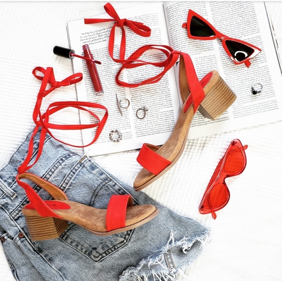 🚨//The Rosalia// red lace up sandal - Picture 7 of 8